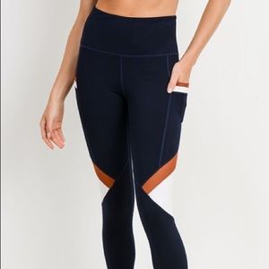 NWT💕 Highwaist Slanted Colorblock Leggings